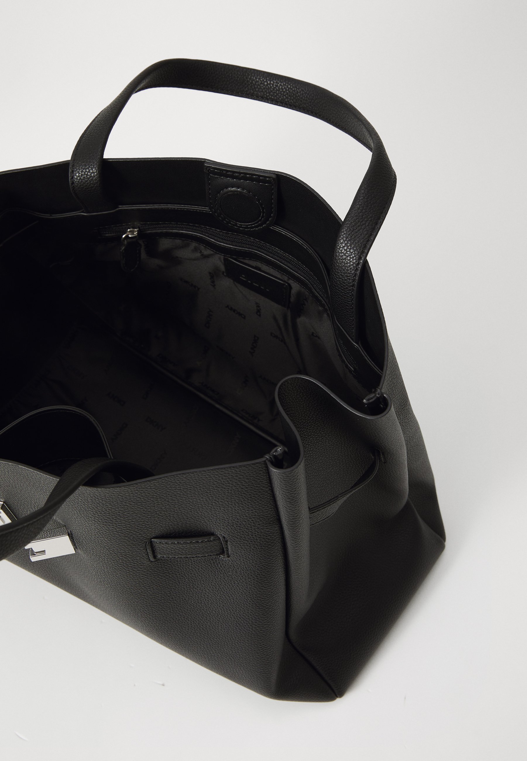 DKNY BRYAR SATCHEL - Handtas - zwart/zilverkleurig