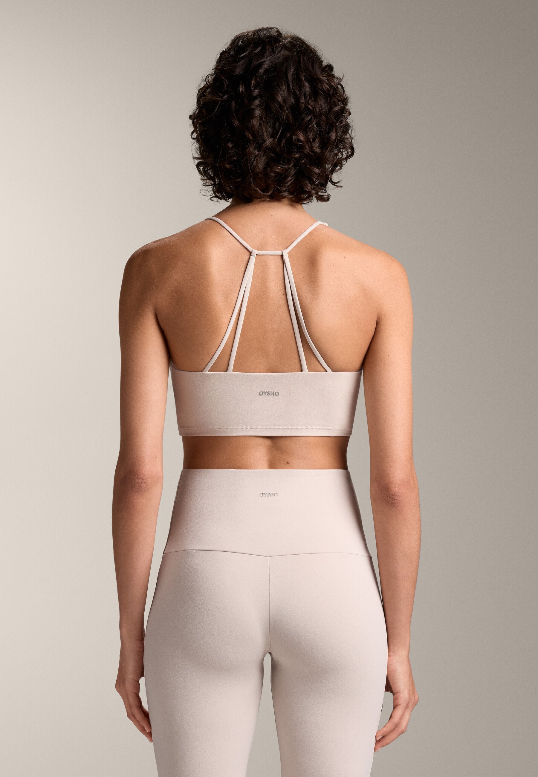 OYSHO COMFORTLUX CROSSOVER - Sportbeha met lichte ondersteuning - zand