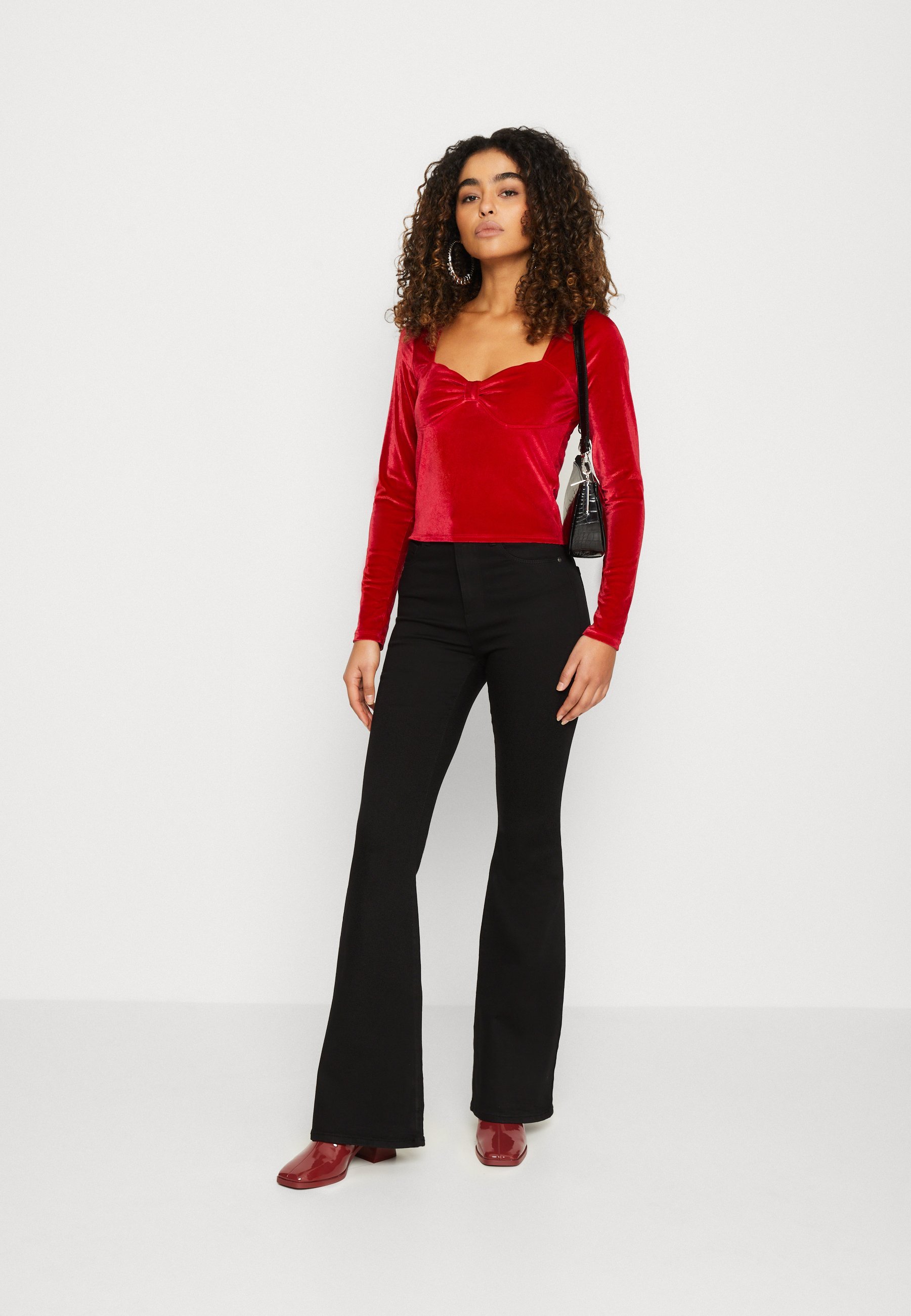 ONLY ONLHELLA LIFE HIGH WAIST RETRO - Uitlopende jeans - zwarte denim