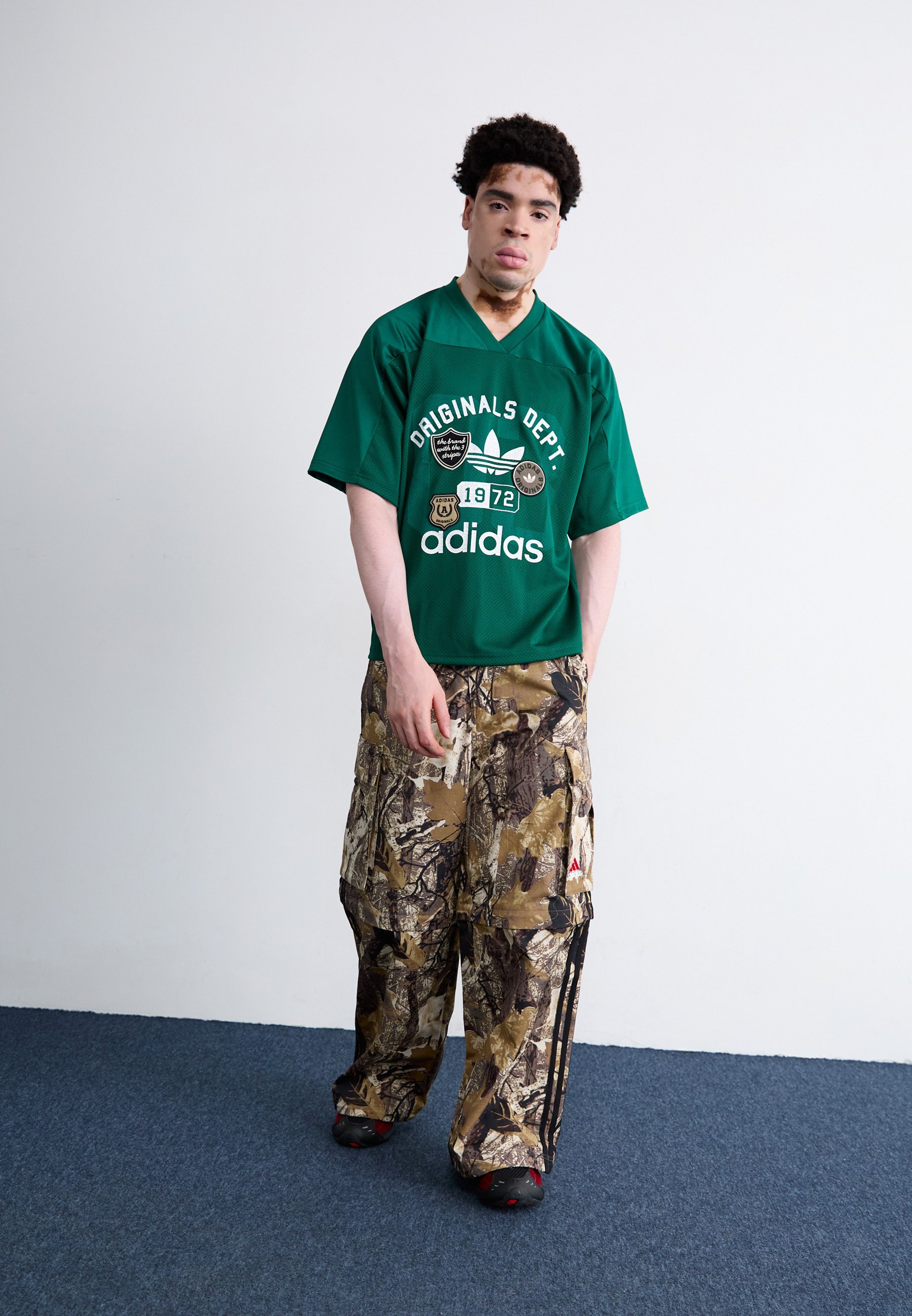 Trička s potiskem adidas Originals