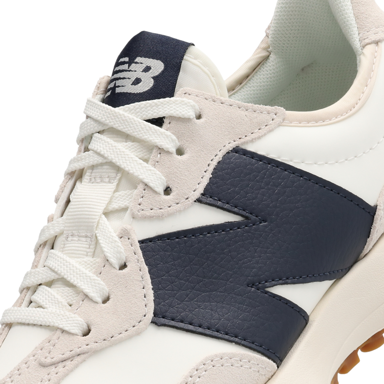 New Balance 327