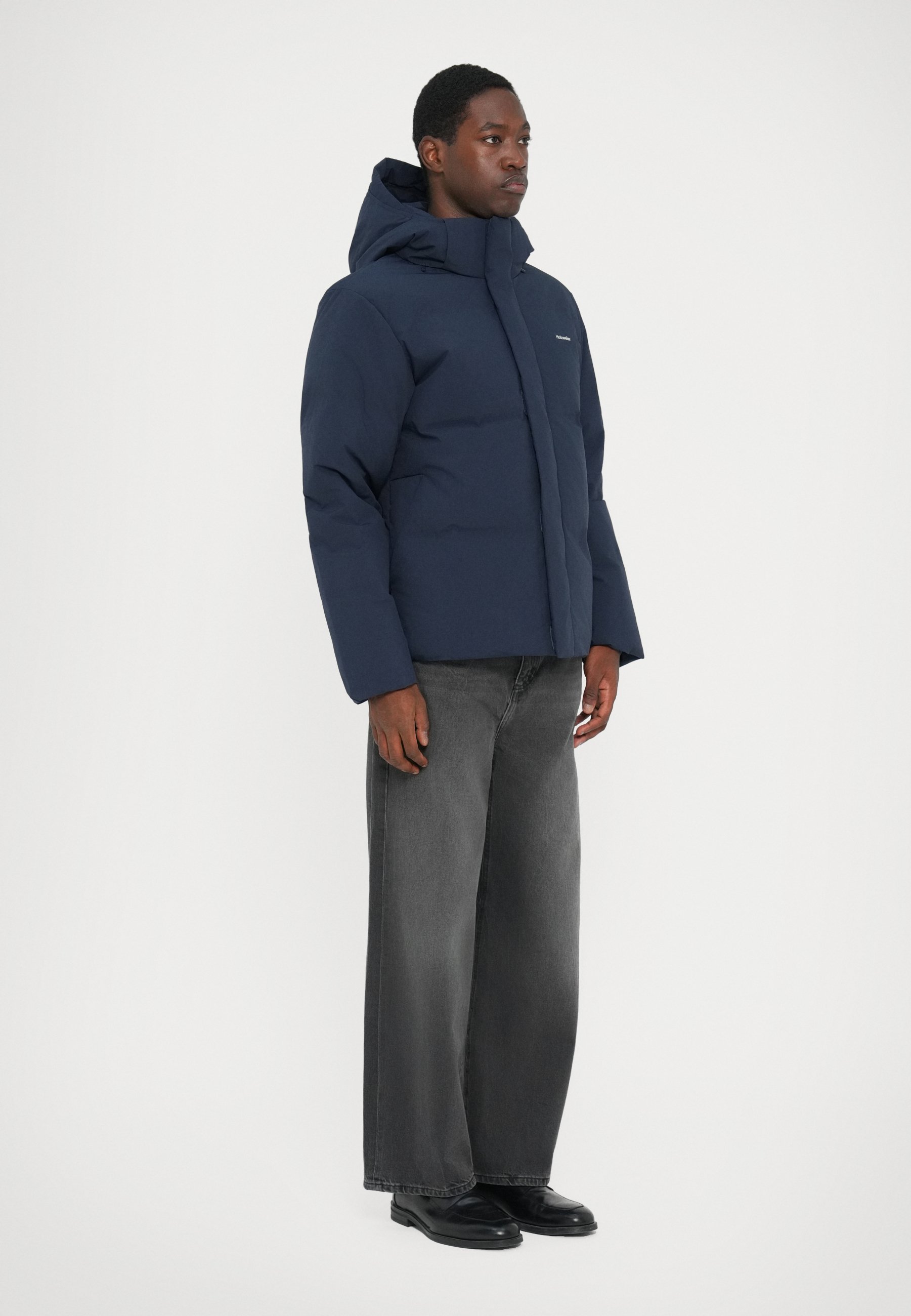 Holzweiler DOVRE JACKET - Jaqueta de penas - azul marinho