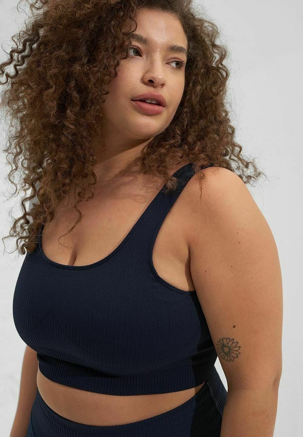 aim'n® RIBBED SEAMLESS - Soutien-gorge de sport à maintien moyen - marine