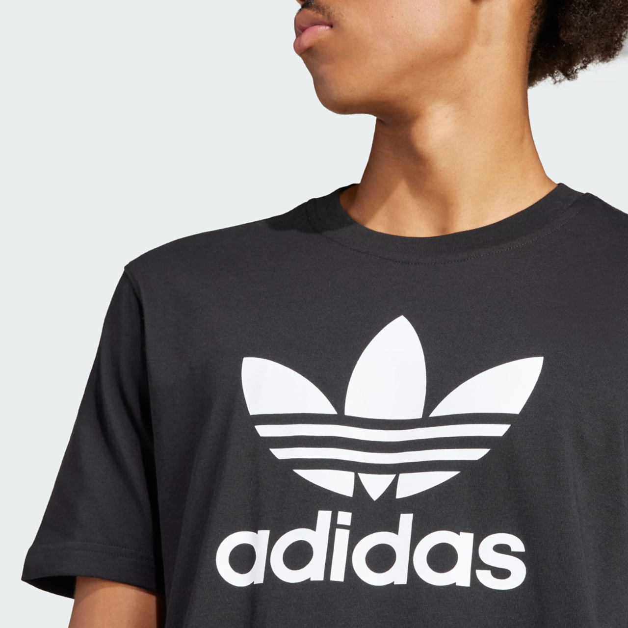 adidas läpikuultava apilanlehti