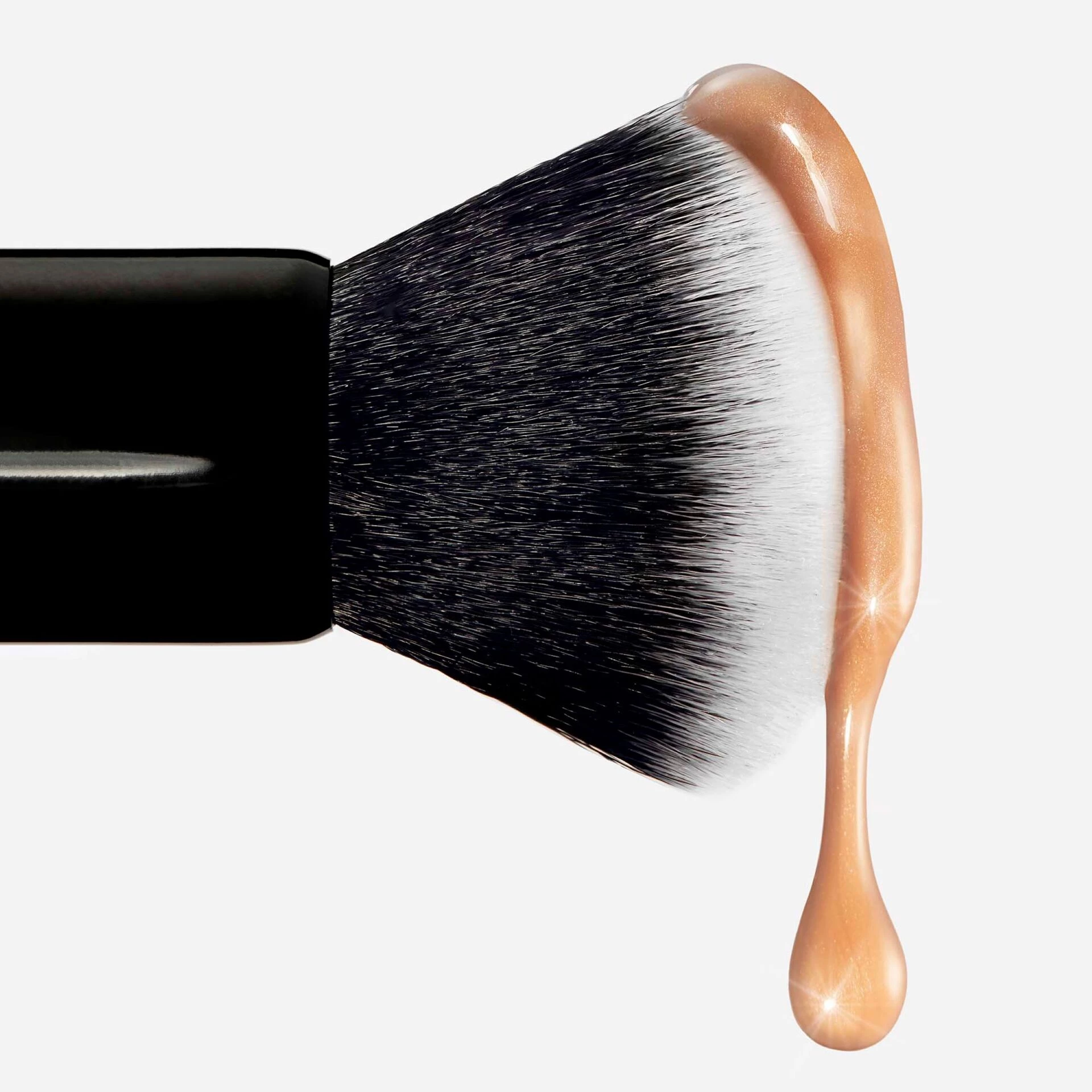 Pensulă Ultimate Blending - Elf