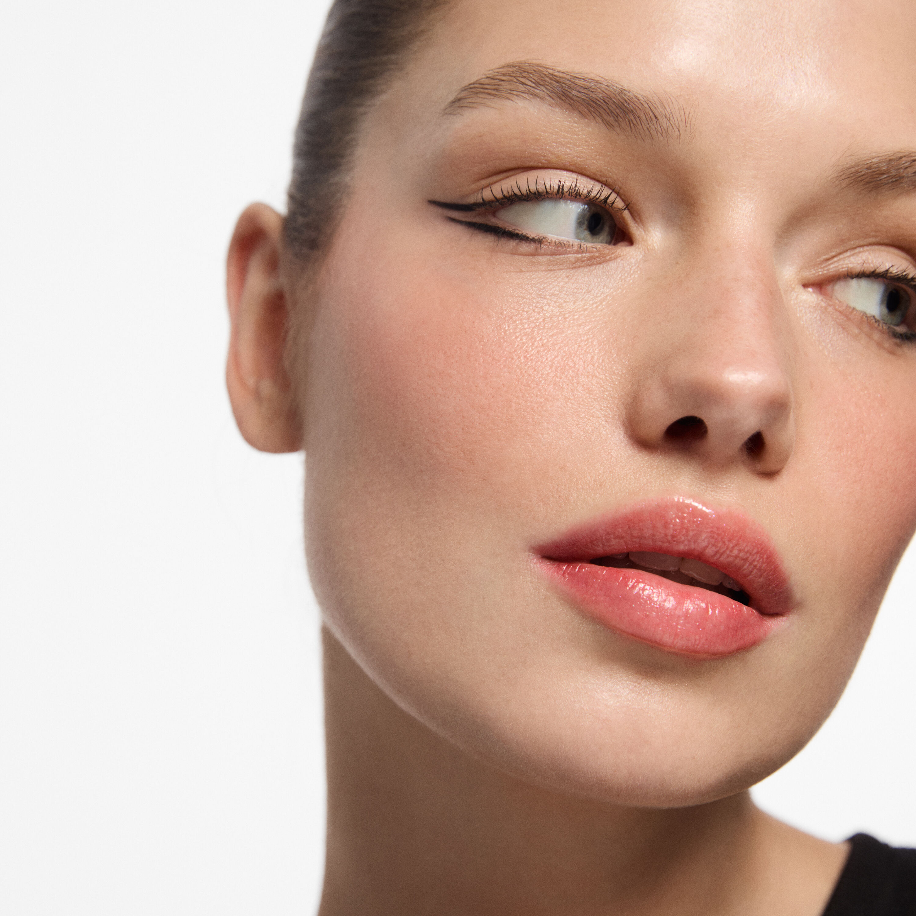 Inglot Lip Plumping Lipgloss 54 Me Like Vesper