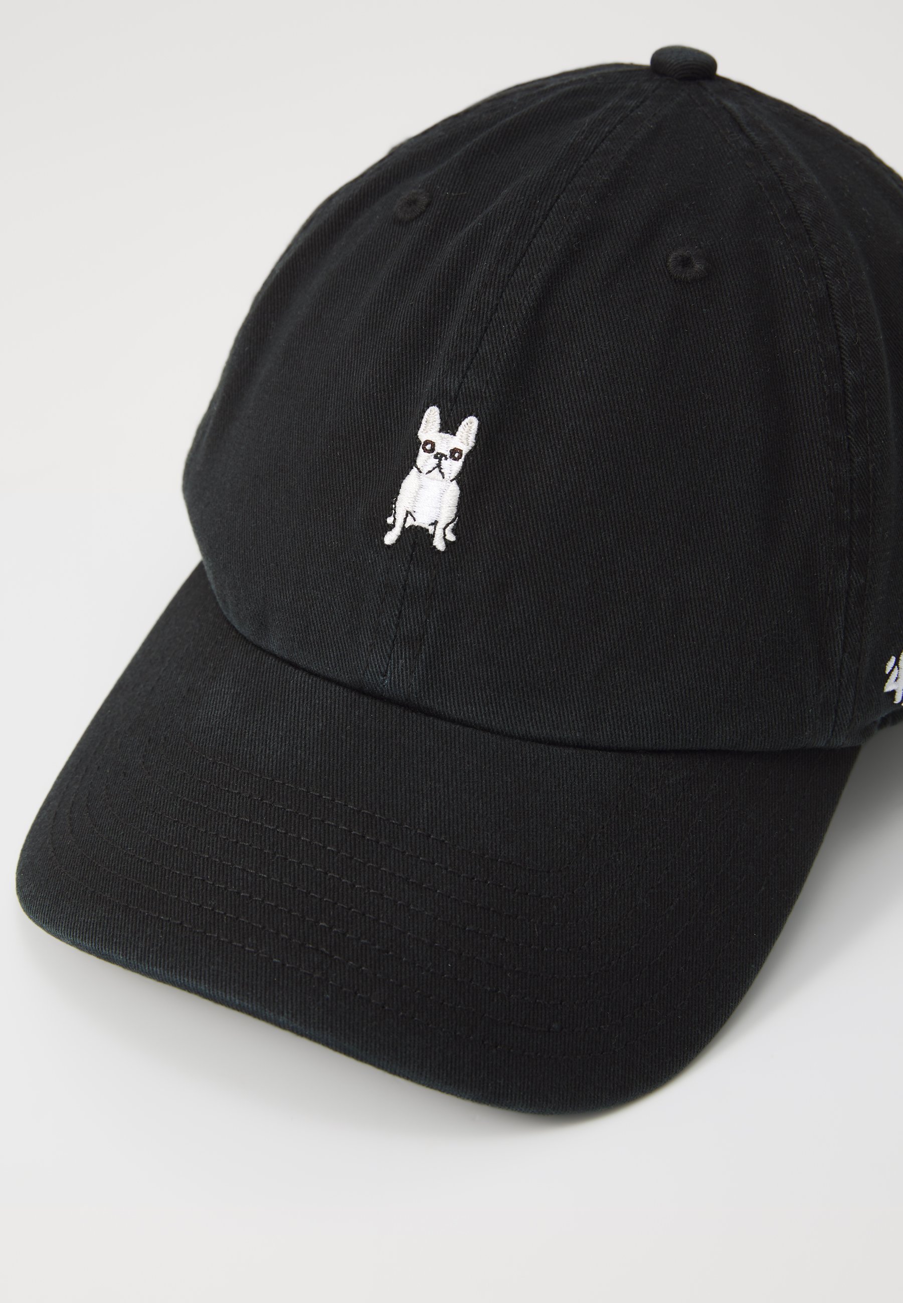 '47 Caps