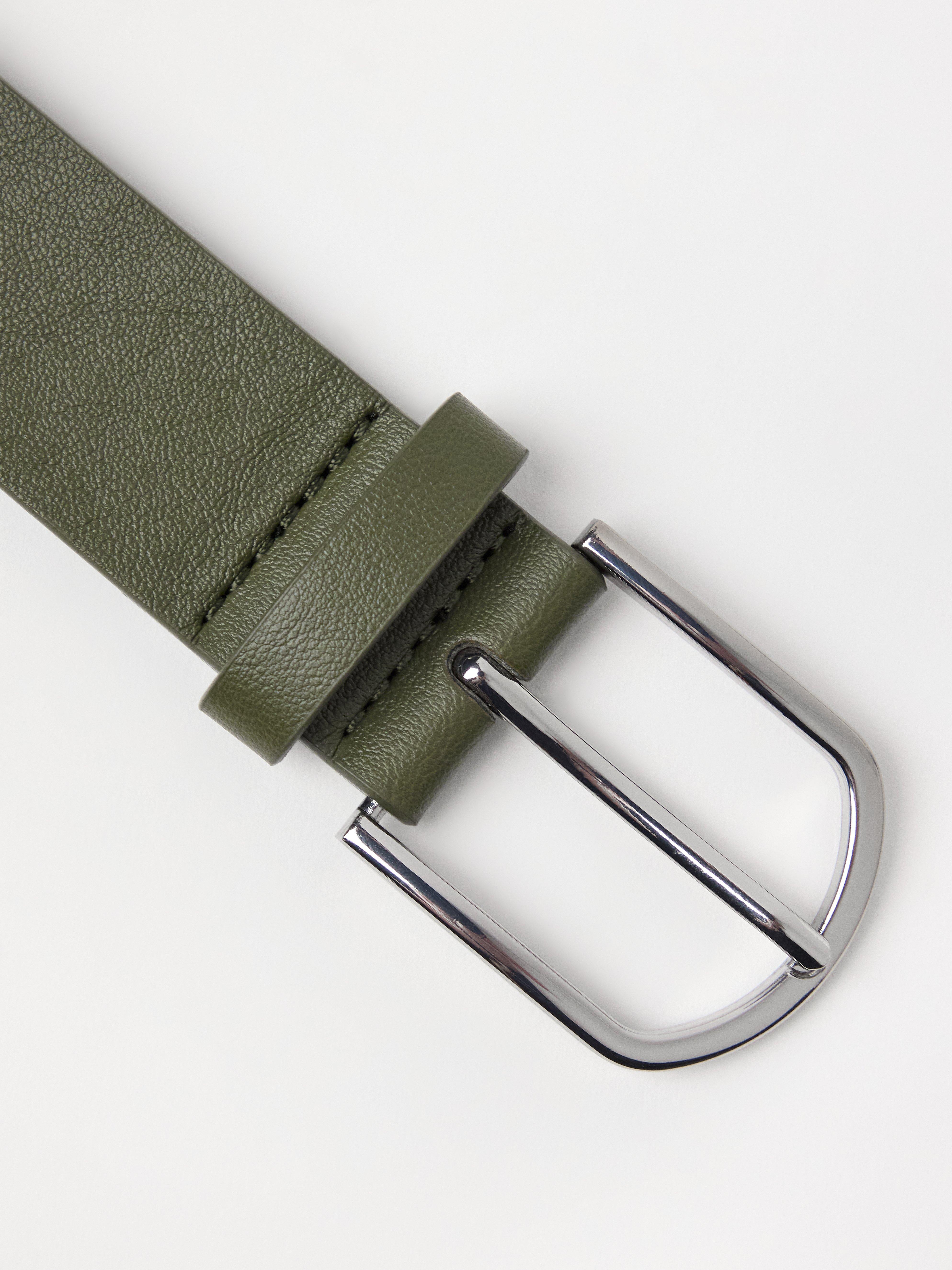 Ceinture à boucle métallique vert foncé poussiéreux