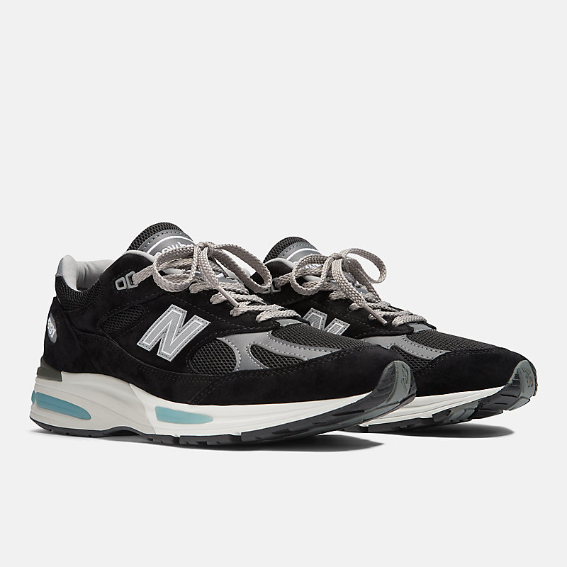 Unisex ΚΑΤΑΣΚΕΥΑΣΜΕΝΟ ΣΤΟ ΗΝΩΜΕΝΟ ΒΑΣΙΛΕΙΟ 991v2 - Μαύρο με Περλέ Καπνό και Ασημί