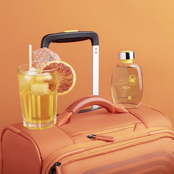 Mandarina Duck Keliaukite į Majamį dėl vyro