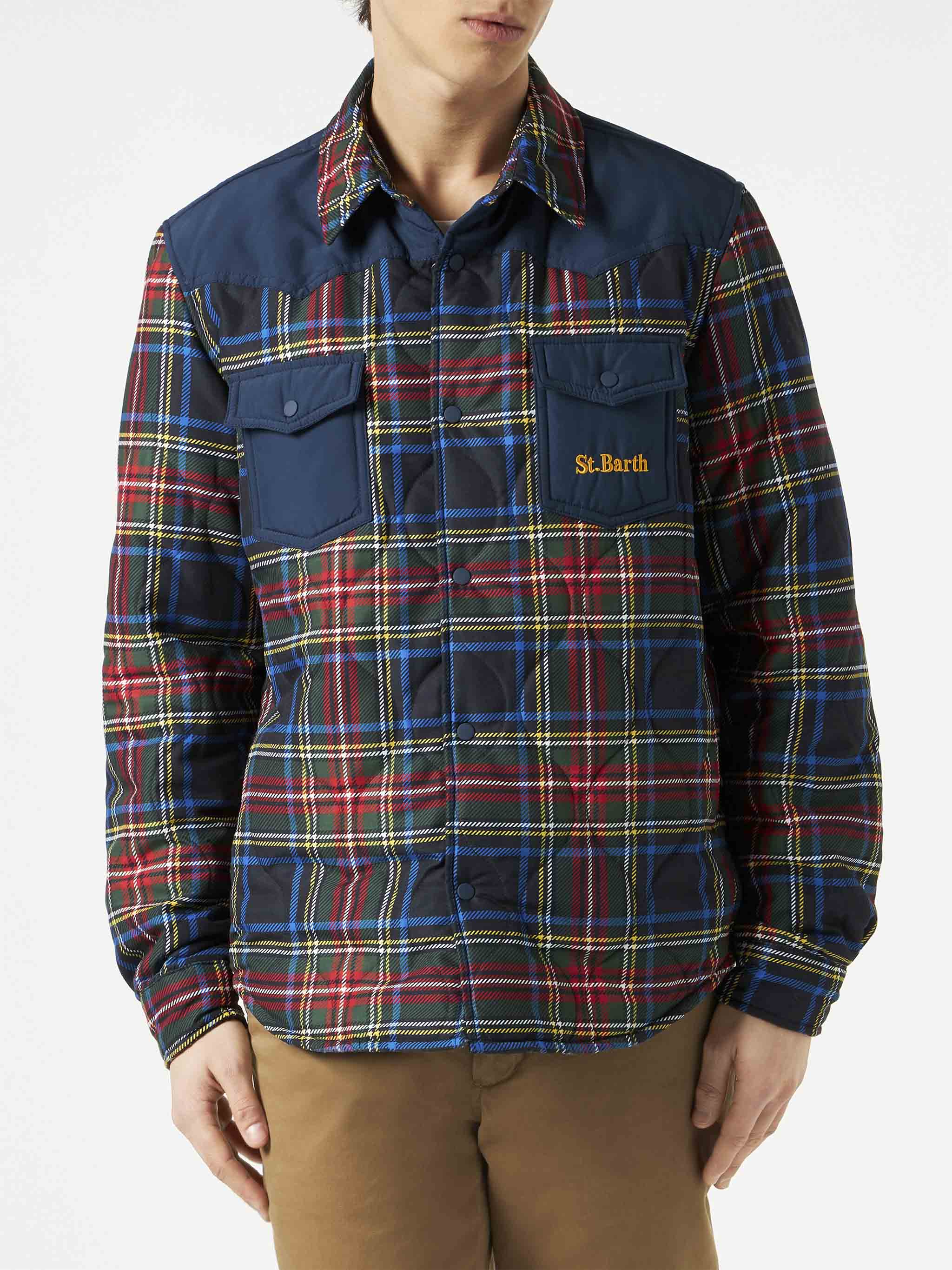 Sobrecamisa acolchada de tartán para hombre con bolsillos de parche