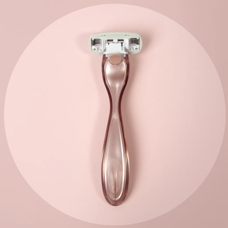 Wilkinson Sword Intuition Komplettrasierer + 4 Ersatzköpfe.