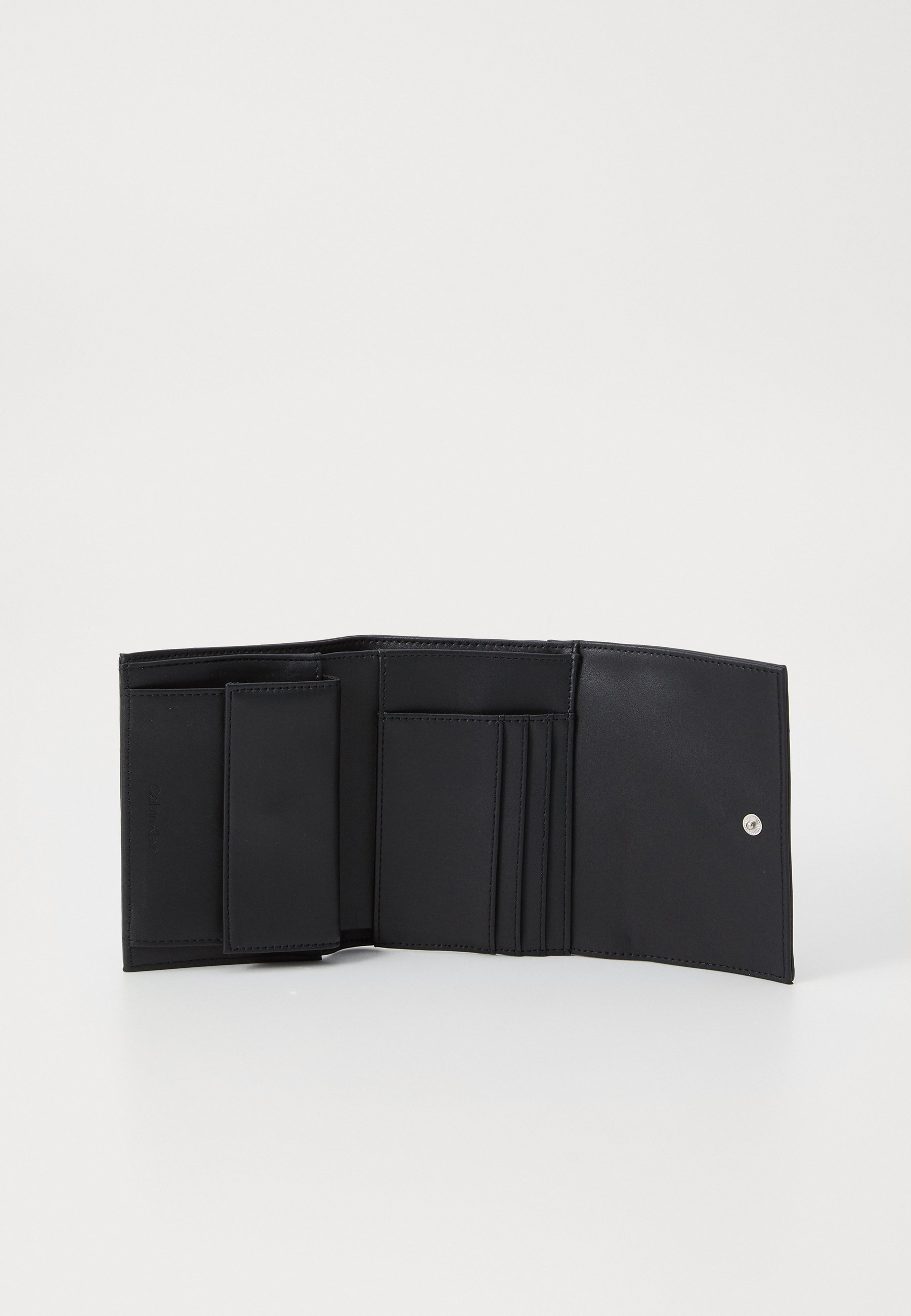 Calvin Klein DAILY MEDIUM TRIFOLD - Portemonnee - zwart