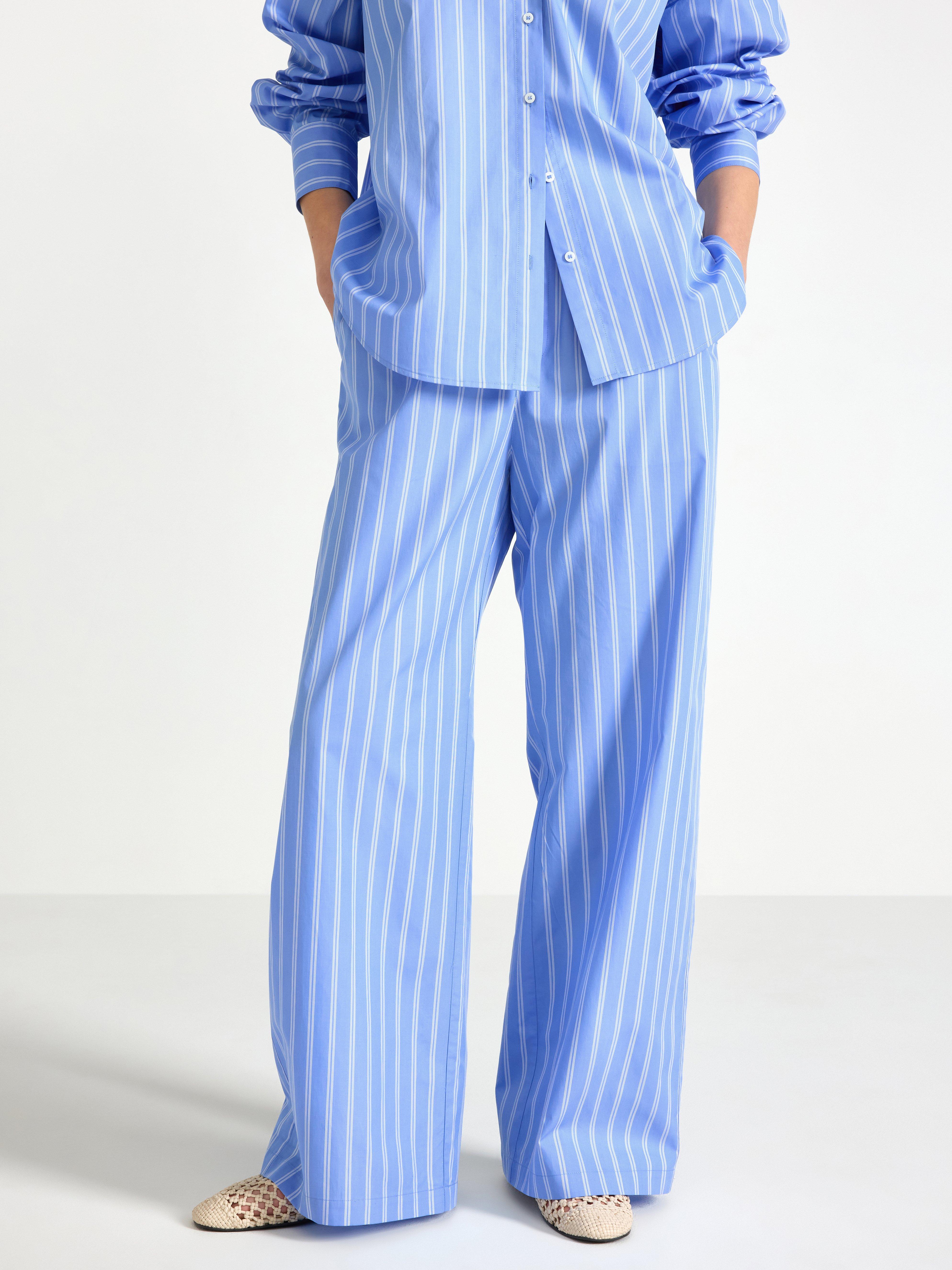 Pantalones anchos azules
