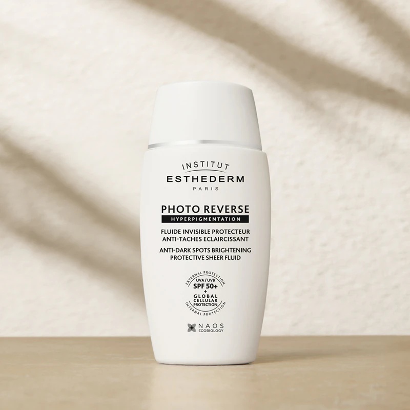 Institut Esthederm Photo Reverse hiperpigmentācijas aizsargšķidrums pret ādas krāsas izmaiņām