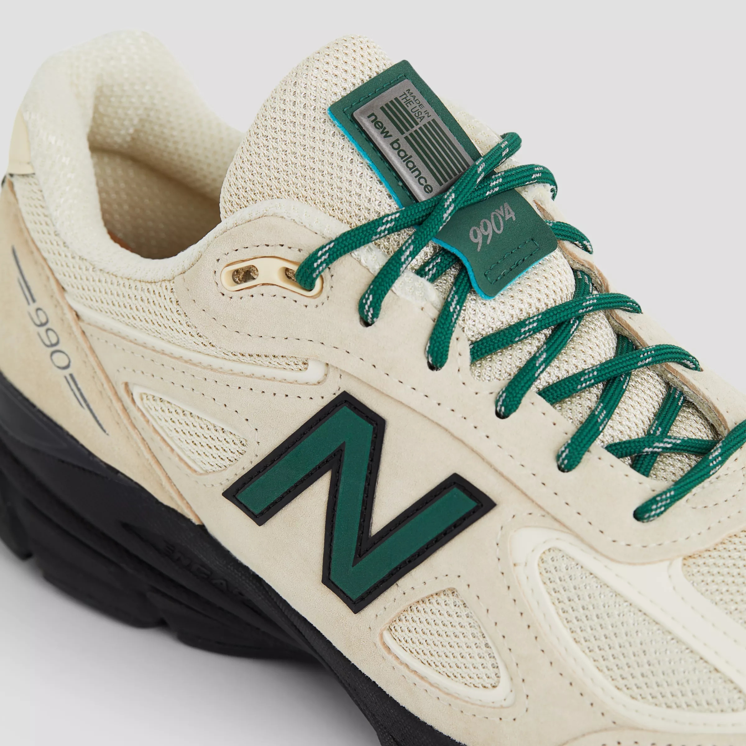 Unisex Made in USA 990v4