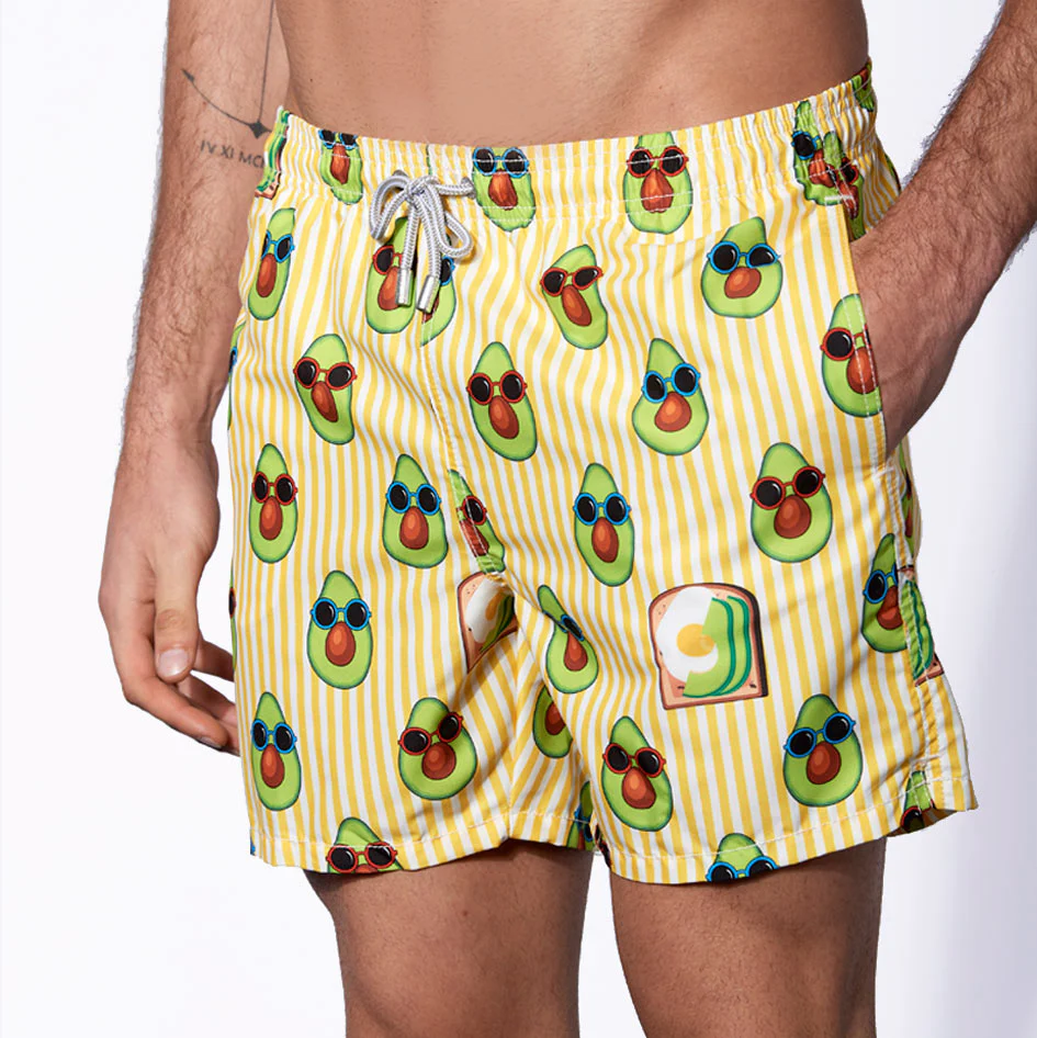 Traje de baño de largo medio con estampado de rayas y aguacate tostado