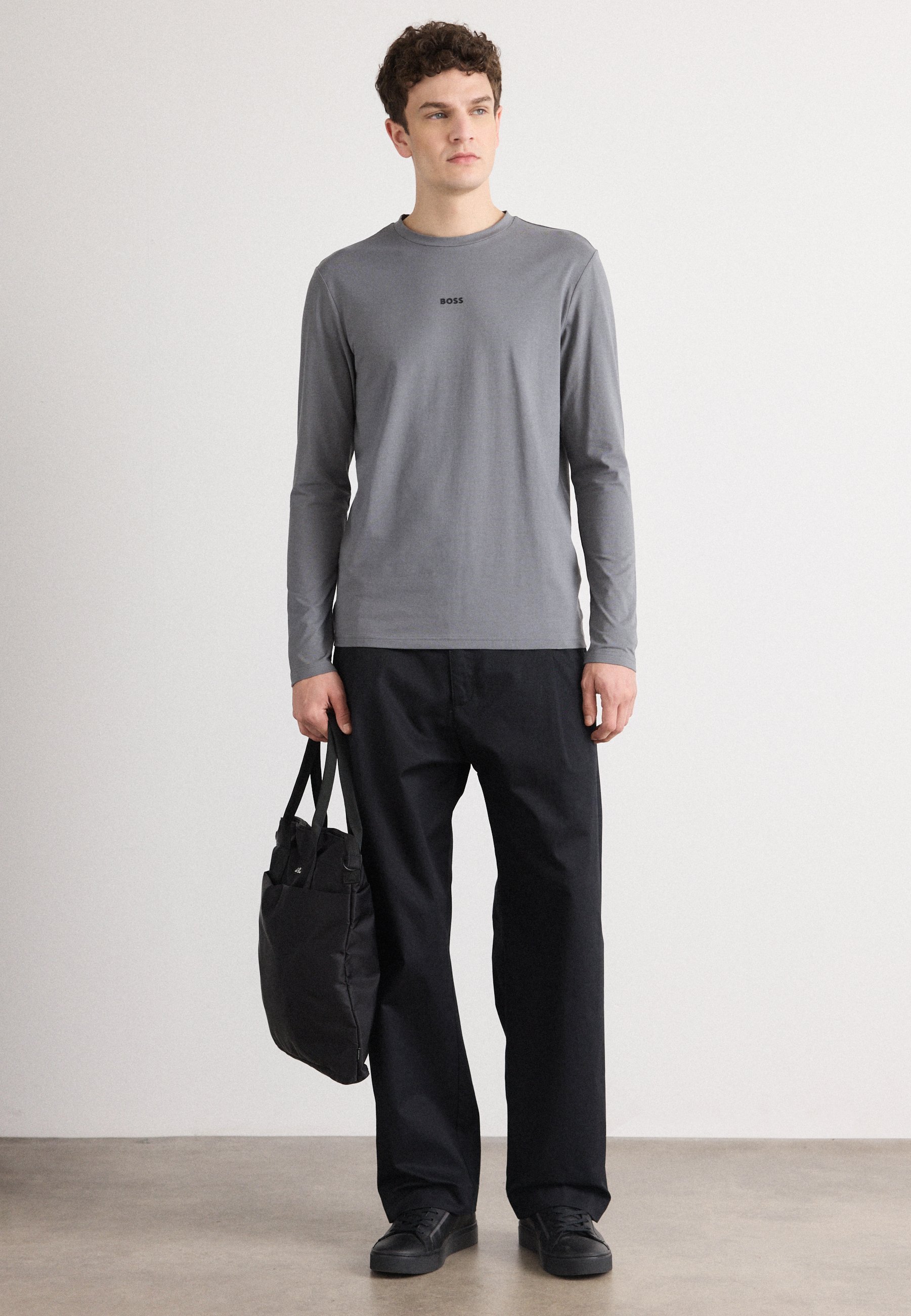 BOSS top met lange mouwen - open grijs