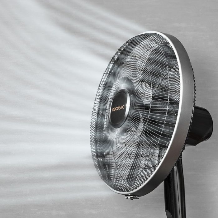 Ventilador de pedestal Cecotec con control remoto y temporizador EnergySilence 1020 ExtremeConnected, 60 W, 10 aspas, motor de 6 velocidades.