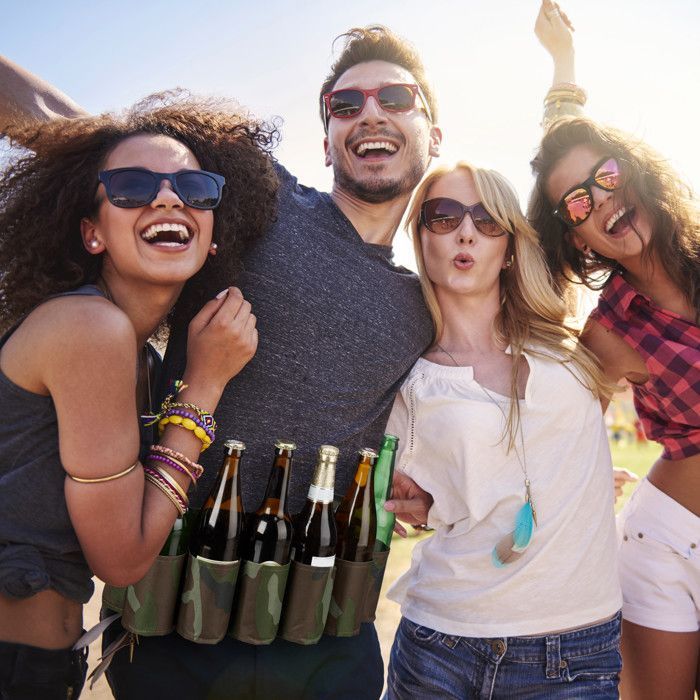 Relaxdays Ceinture à bière, pour 6 canettes ou bouteilles, 0,2 - 0,5 l, design camouflage, taille réglable, vert/brun