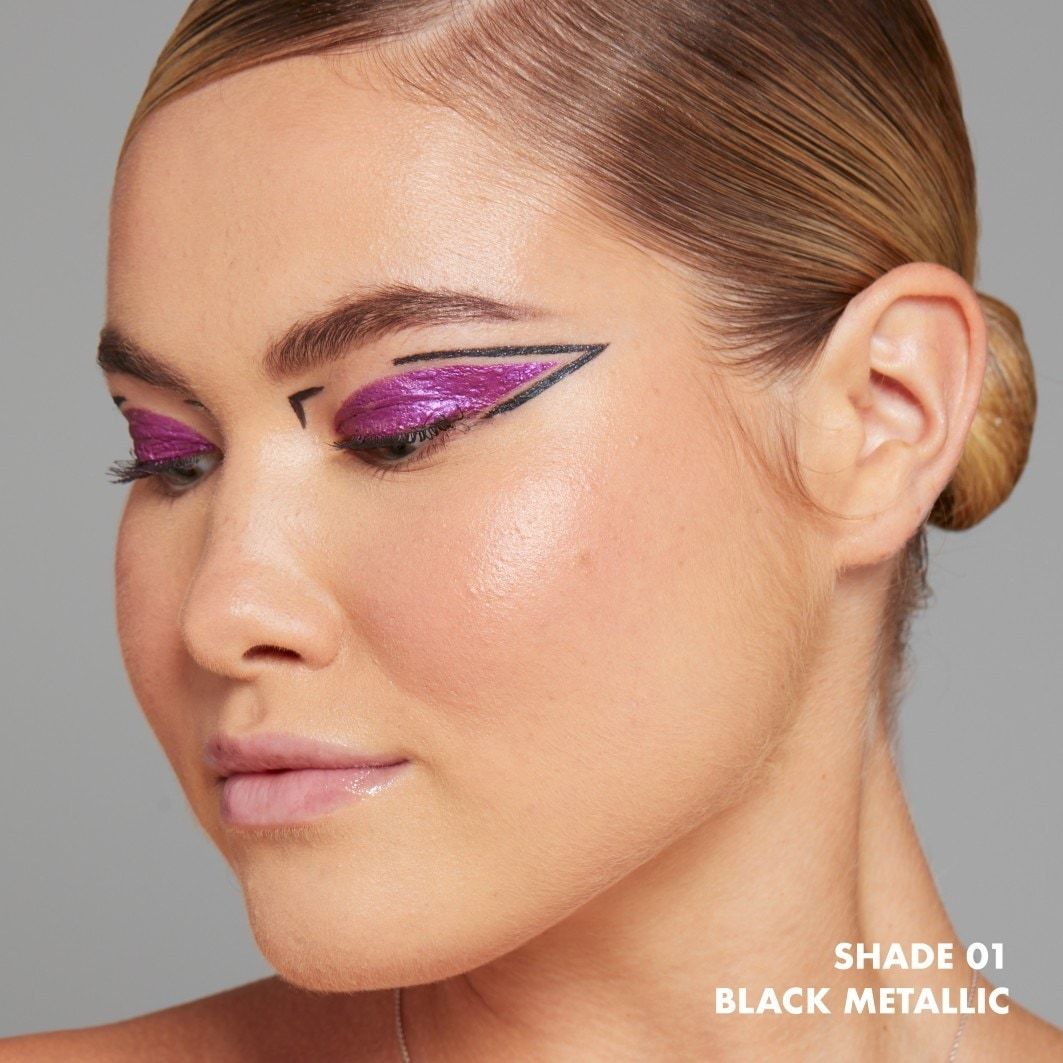 NYX Professional Makeup Epic Wear металик течни ајлајнер - 3,5 мл