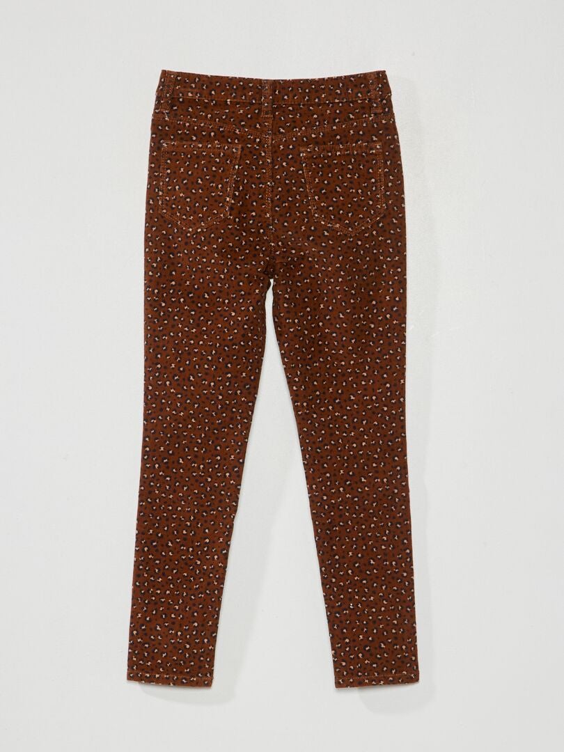 Calça de veludo cotelê skinny com 5 bolsos - MARROM