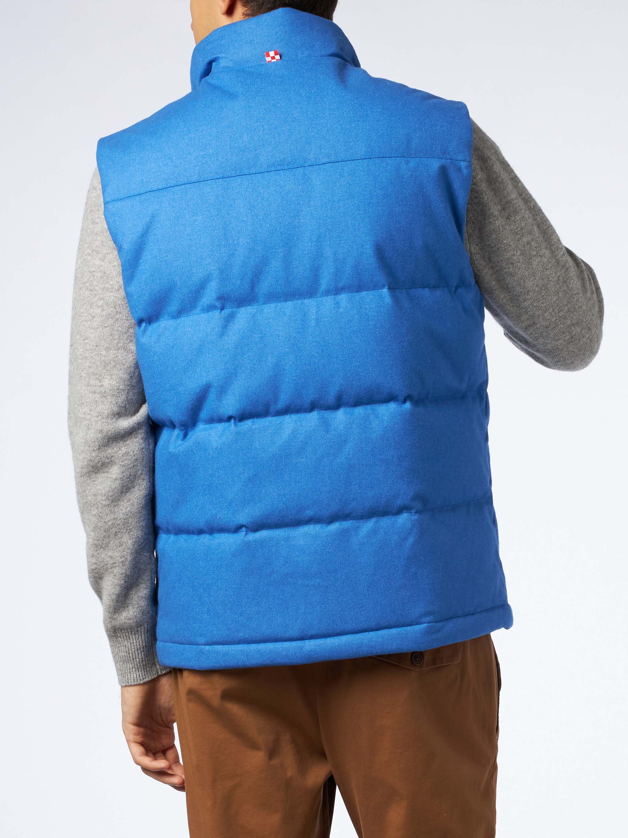 Herrenweste mit blauer Wolldaunenfüllung und Taschen