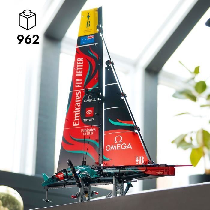 LEGO® Technic 42174 Yacht Emirates Team New Zealand AC75 - Bausatz für Erwachsene