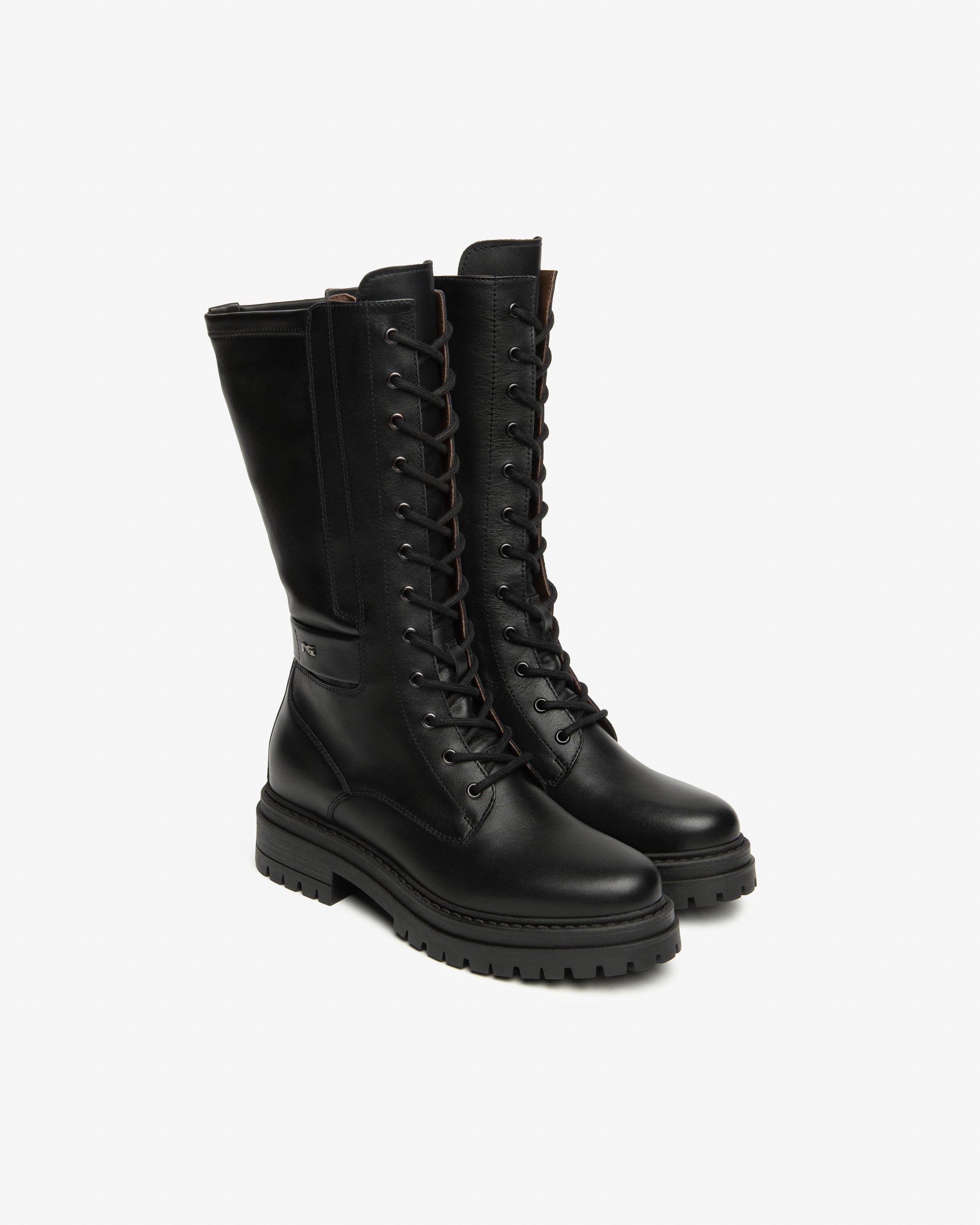  Bottes pour femmes en cuir et matériaux techniques
