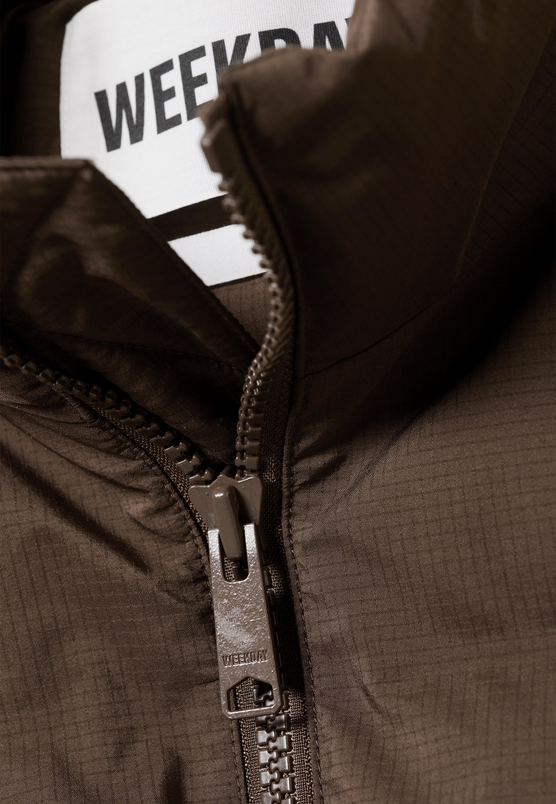 Giacca invernale COLE PUFFER - marrone scuro, ideale per i giorni feriali.