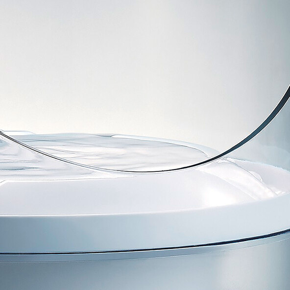Fresh & Clear drinking fountain with splash guard