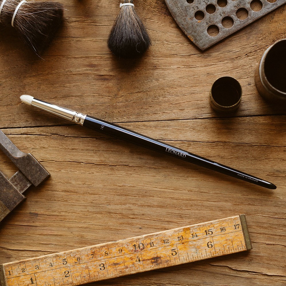 Leonard brushes Pinceau creux de paupières n°242