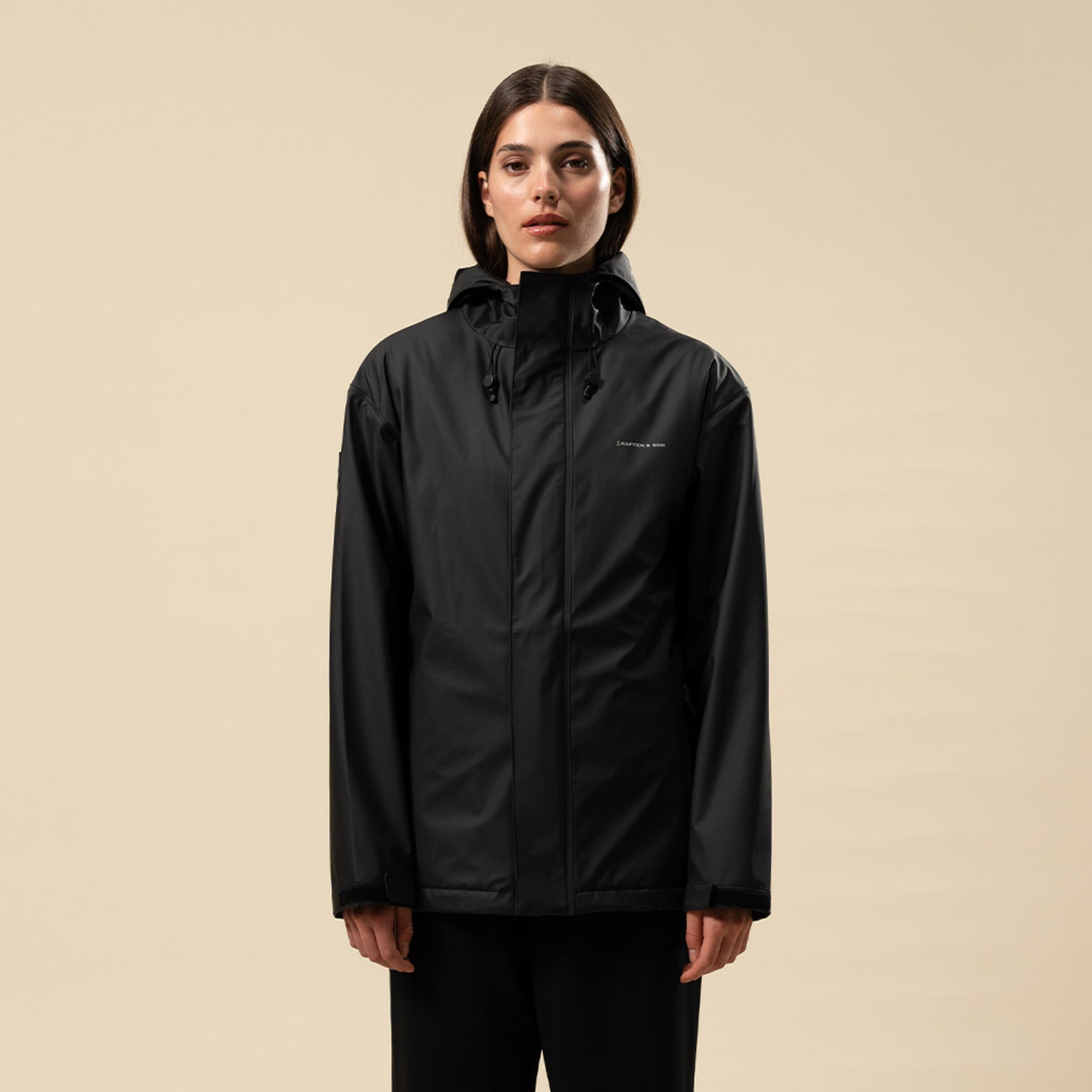 Veste imperméable courte noire de tous les jours