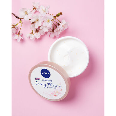 Nivea Body Soufflé Kirsebærblomst og Jojobakrem 200 ml
