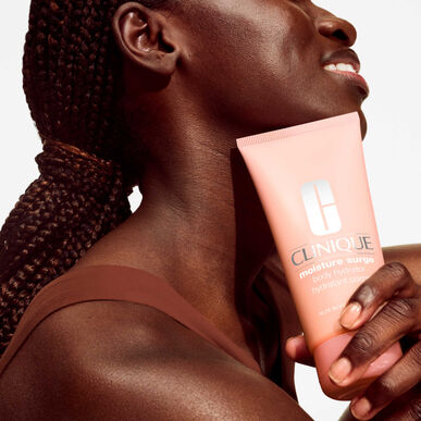 Clinique Moisture Surge Body Hydrator Forfriskende fuktighetsgivende kroppskrem 200 ml