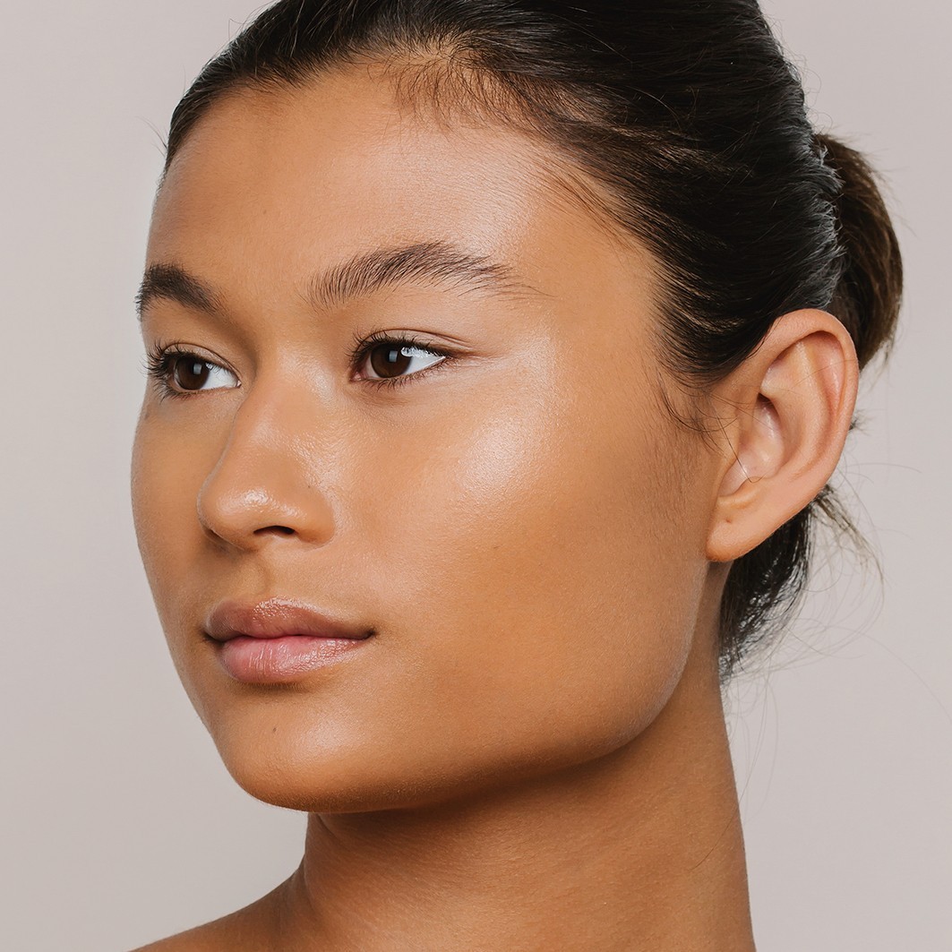 MÁDARA Primer Make-up SKIN EQUAL FOUNDATION, č. 60 OLIVE - 30 ml