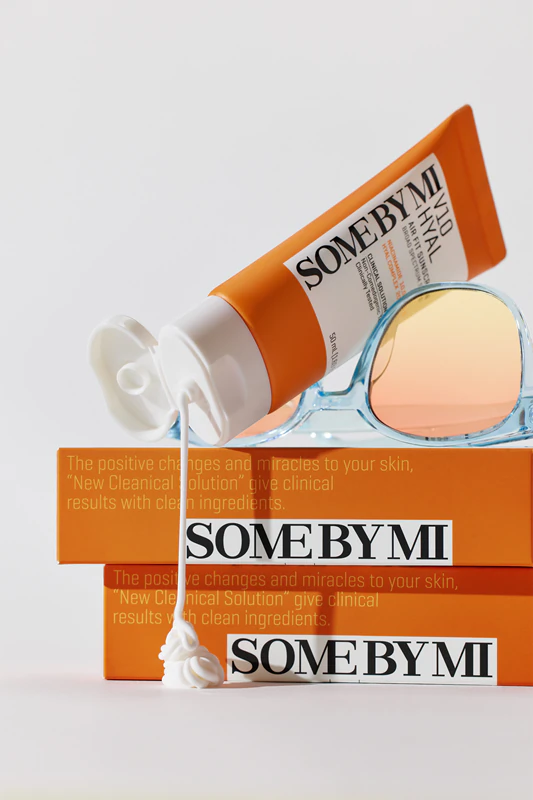 Ochranný krém na obličej Some By Mi V10 Hyal Air Fit s ochranným faktorem SPF 50+
