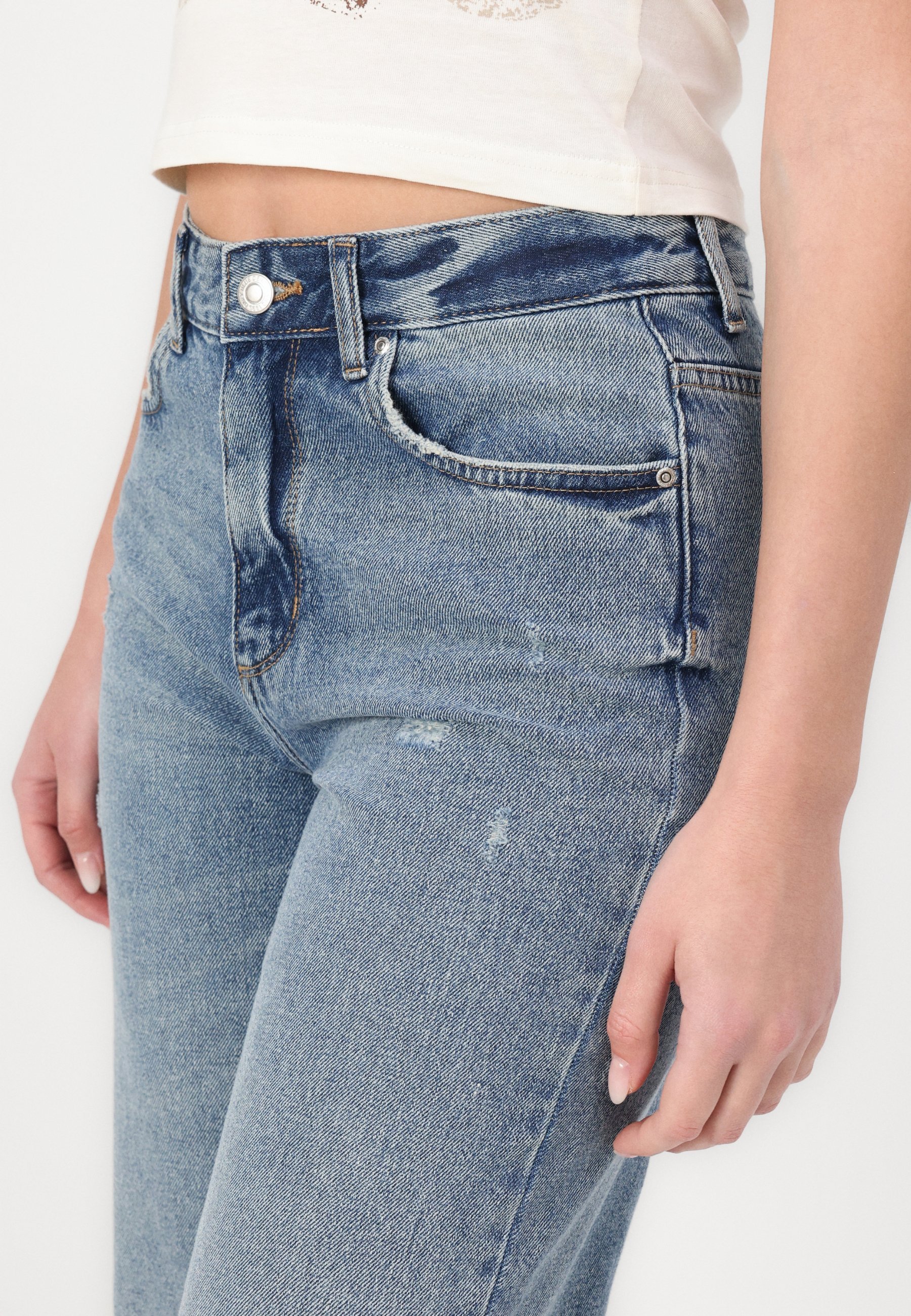 ONLY ONLELLA STRAIGHT - Rechte jeans - mediumblauwe denim
