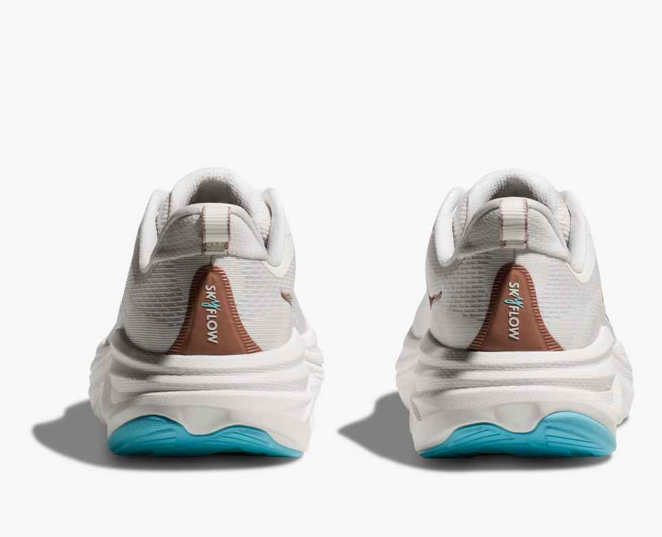 HOKA Skyflow Frost / Roségoud
