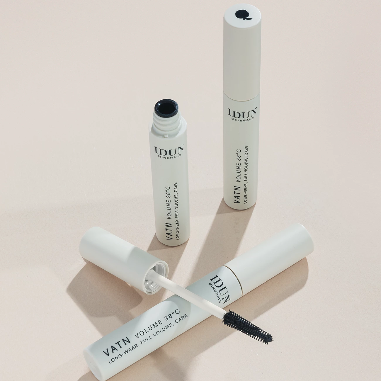 Mascara Vatn Volum 38°C Negru - IDUN Minerals