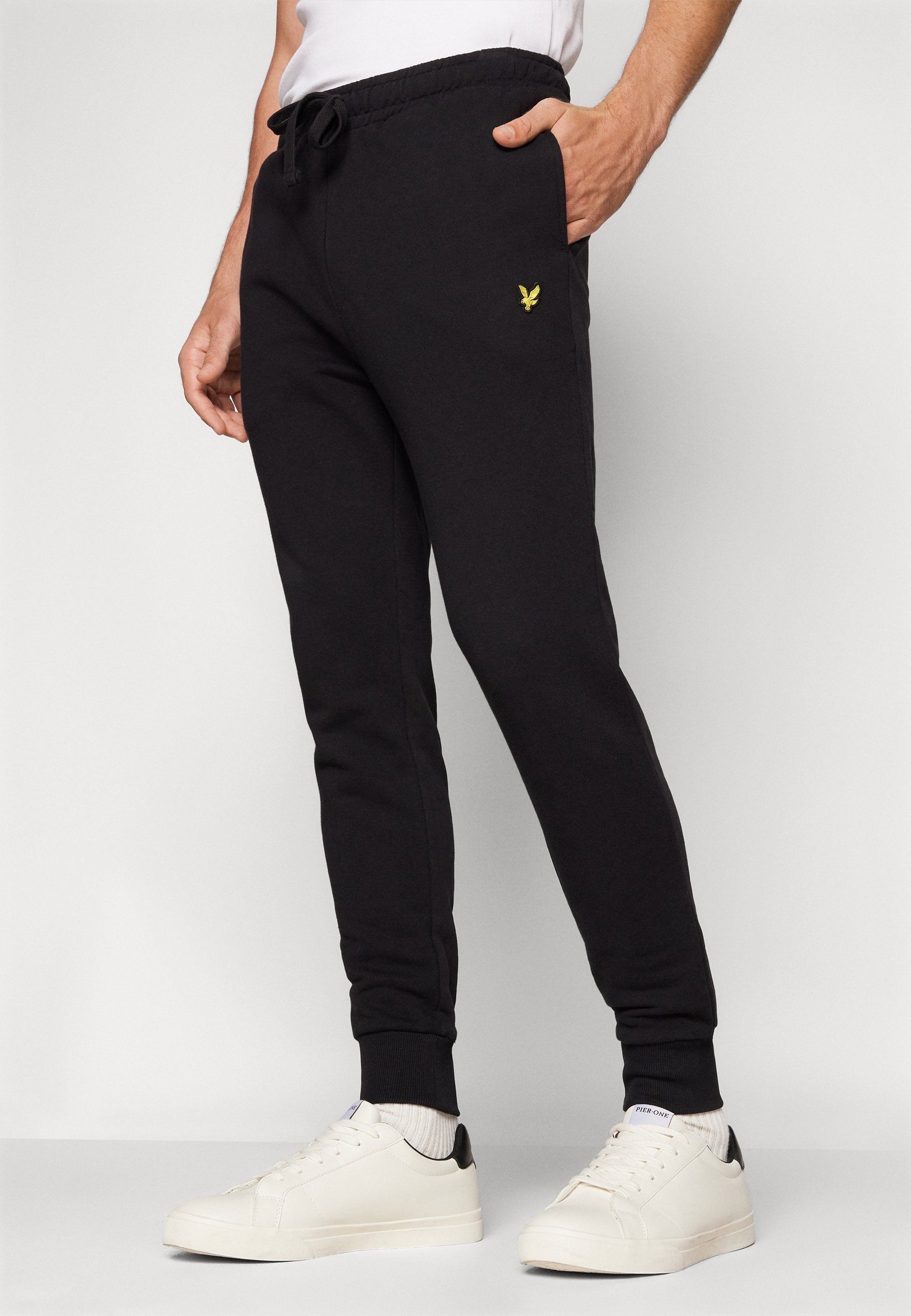 Lyle & Scott SKINNY - Trainingshose - Schwarz