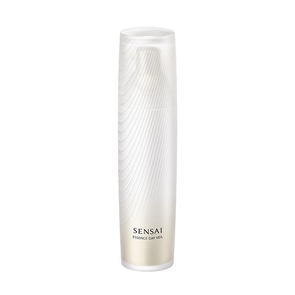 Essence Day Veil| 40 ml