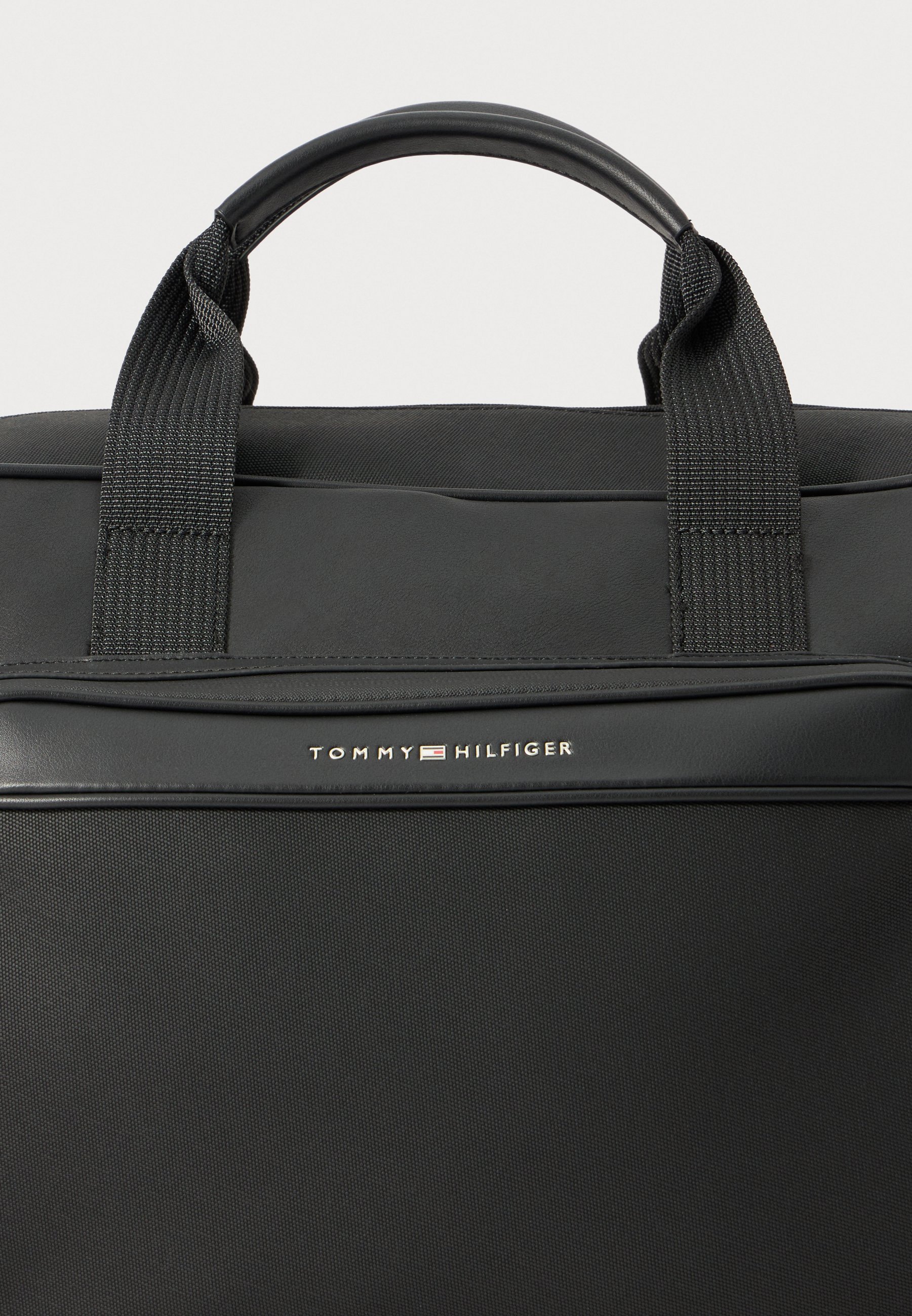 Tommy Hilfiger Foundation Duffel Unisex - Wochenendtasche - Schwarz