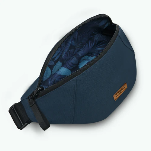 Cabaia Kleine marineblaue Gürteltasche aus Reykjavik