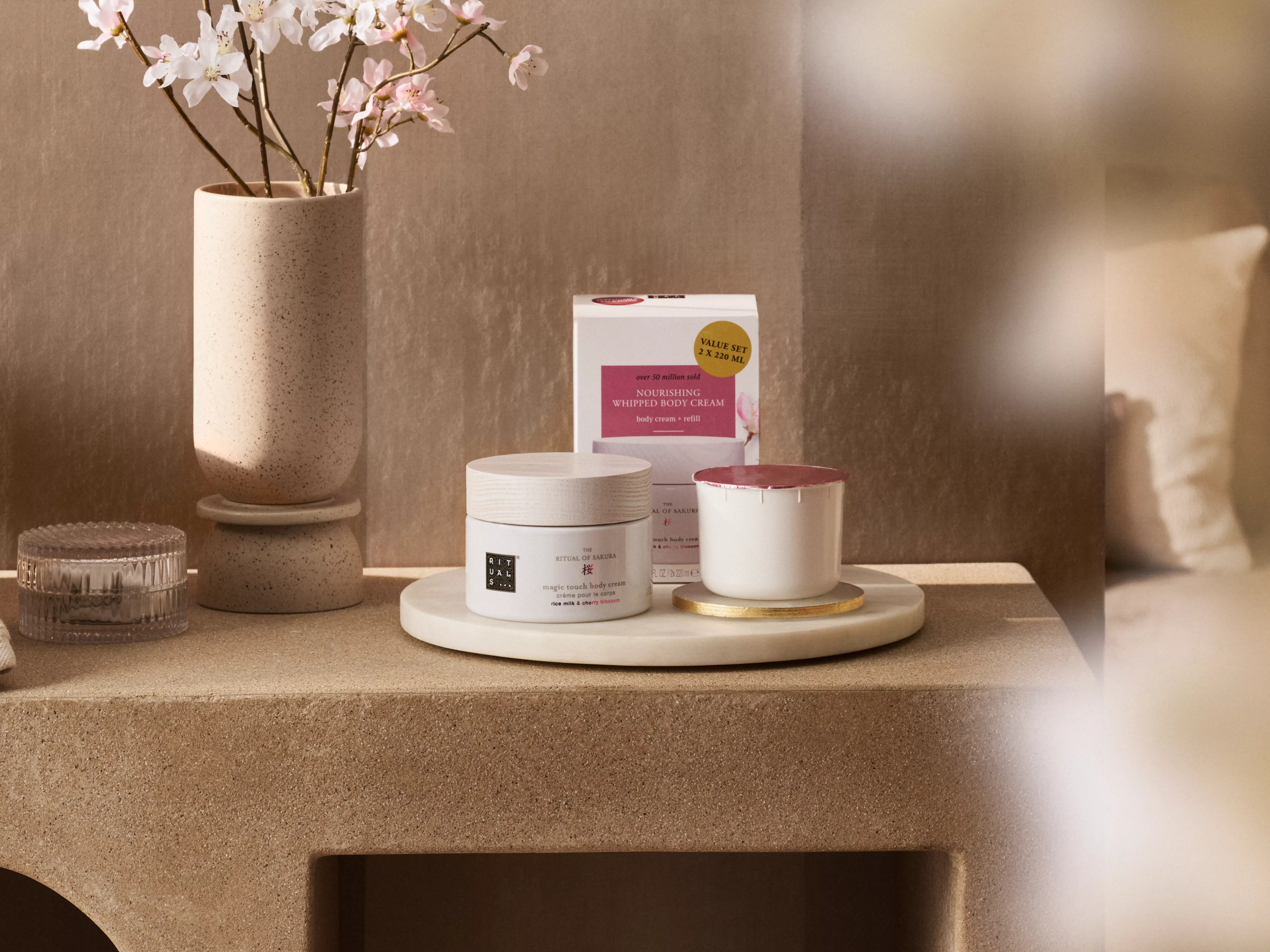 Crème pour le corps et recharge