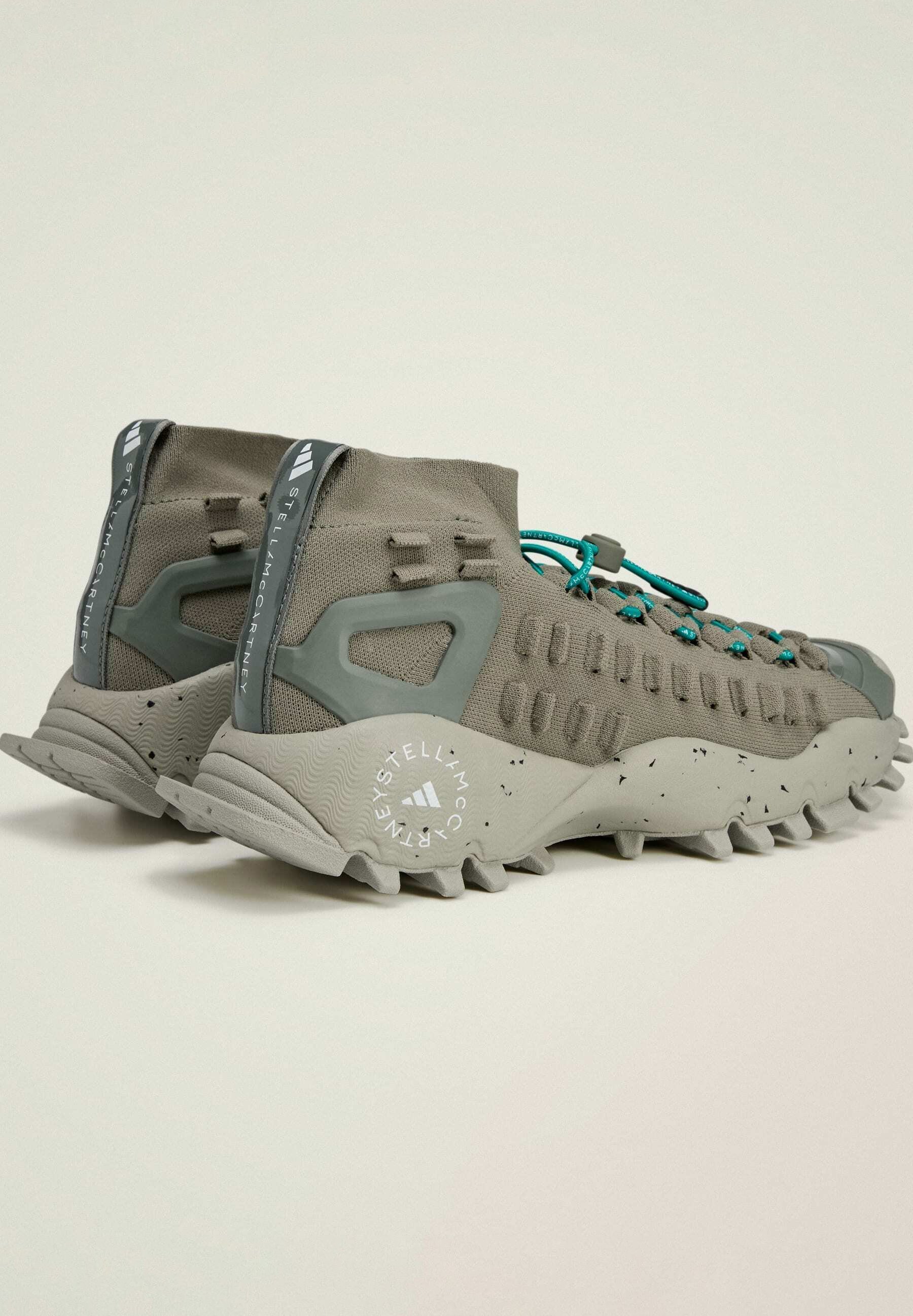 adidas by Stella McCartney SEEUALTER - Chaussures de randonnée - vert saule/gris/pierre/vert