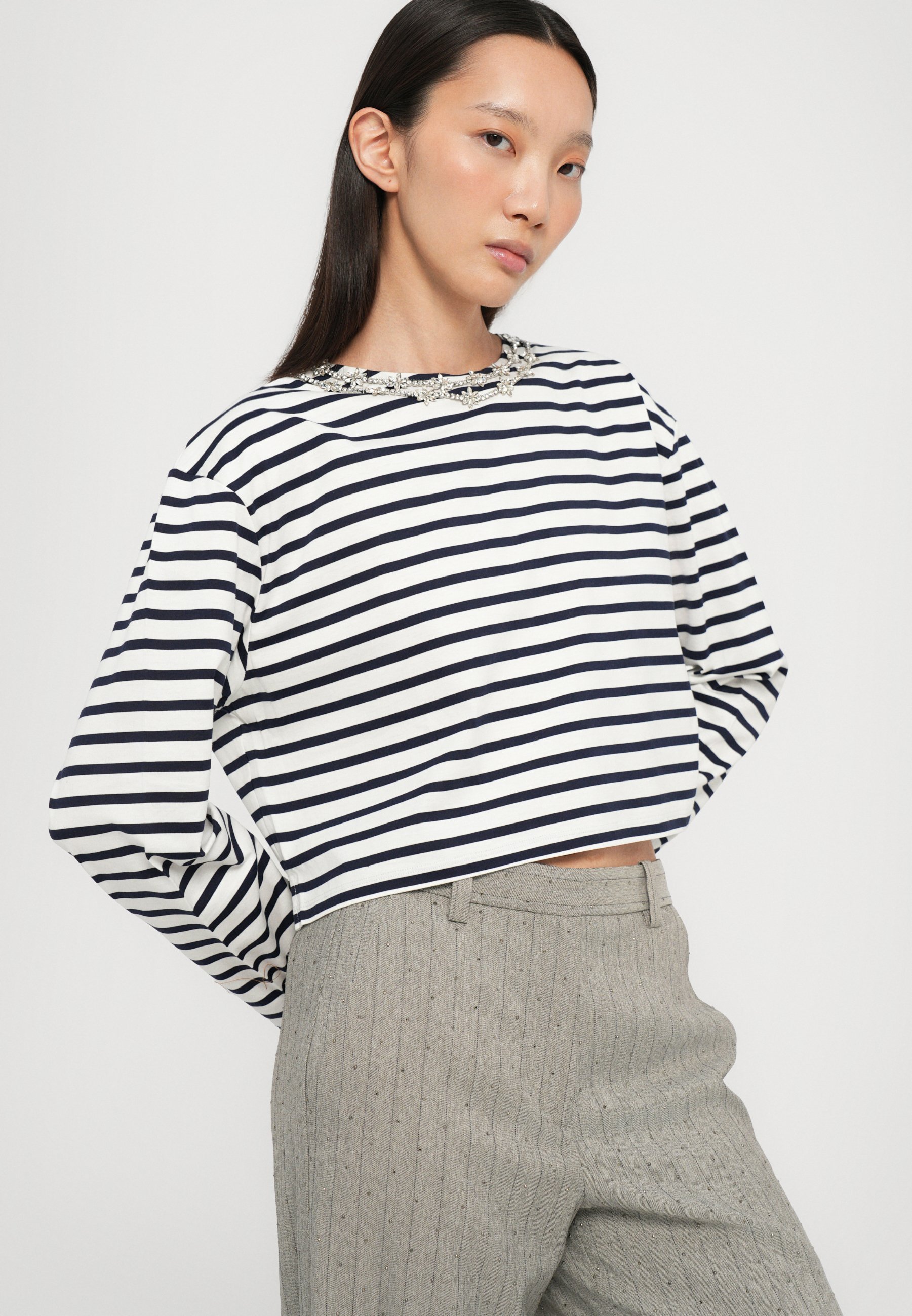 Maje TIGRY - Blusa de manga comprida - branco/marinho