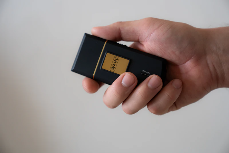 Barbeador de viagem Wahl Travel Shaver Gold Edition para barba