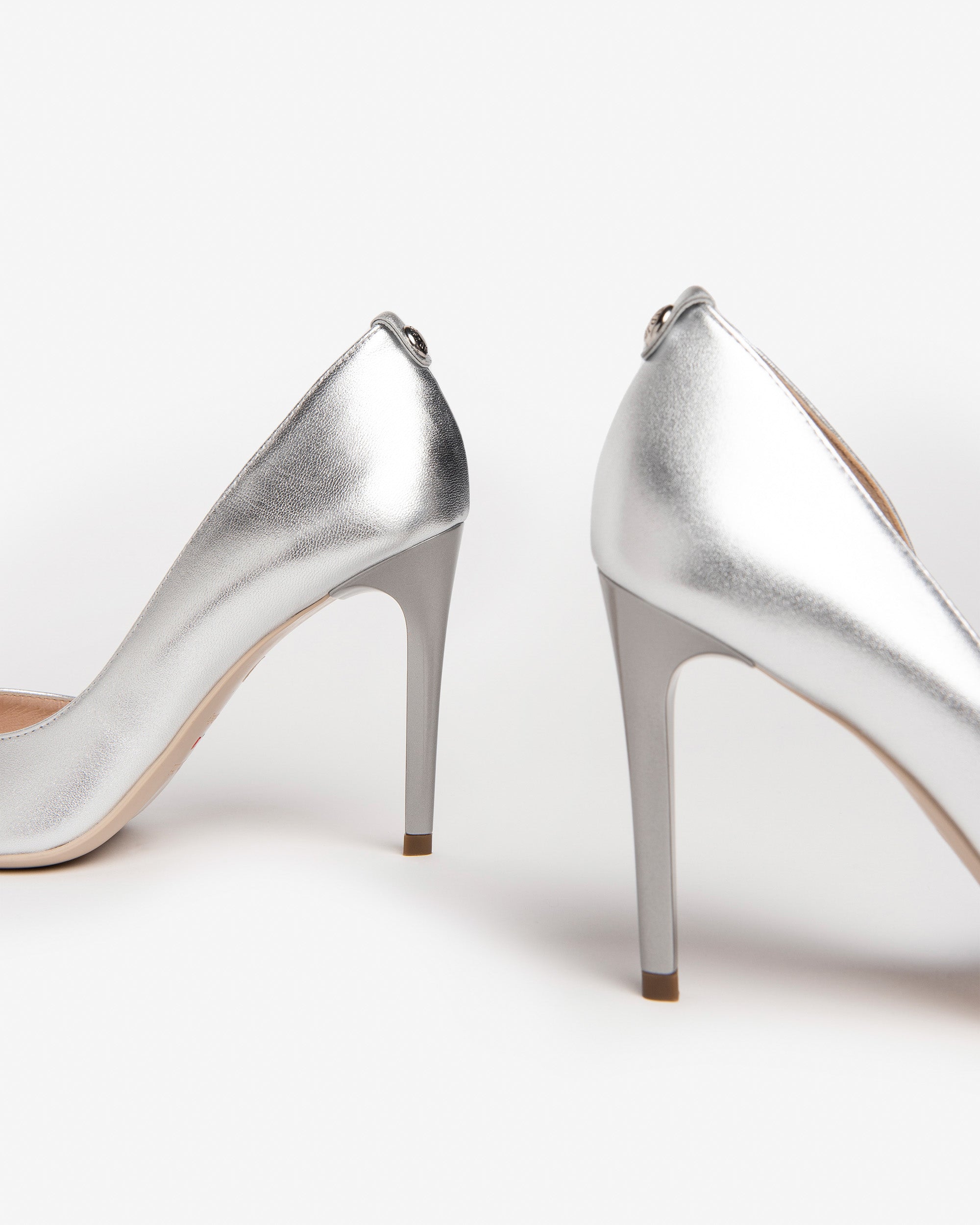  Damen-Pumps aus Leder