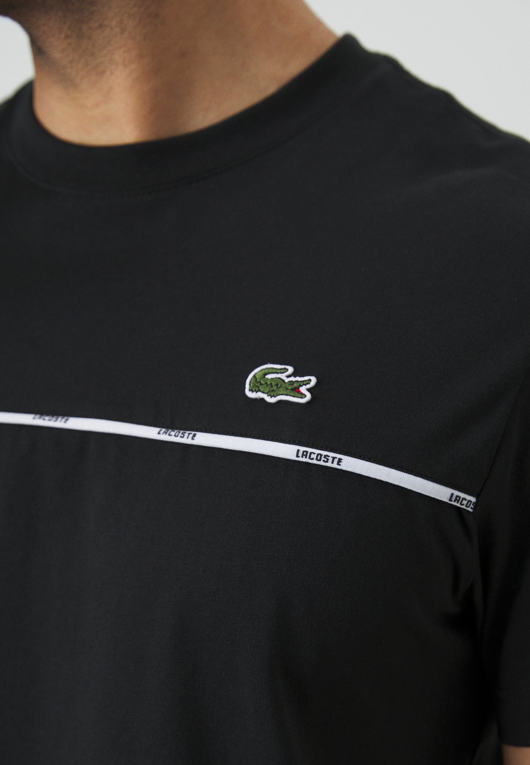 Lacoste Sport TAPE - T-shirt met print - zwart